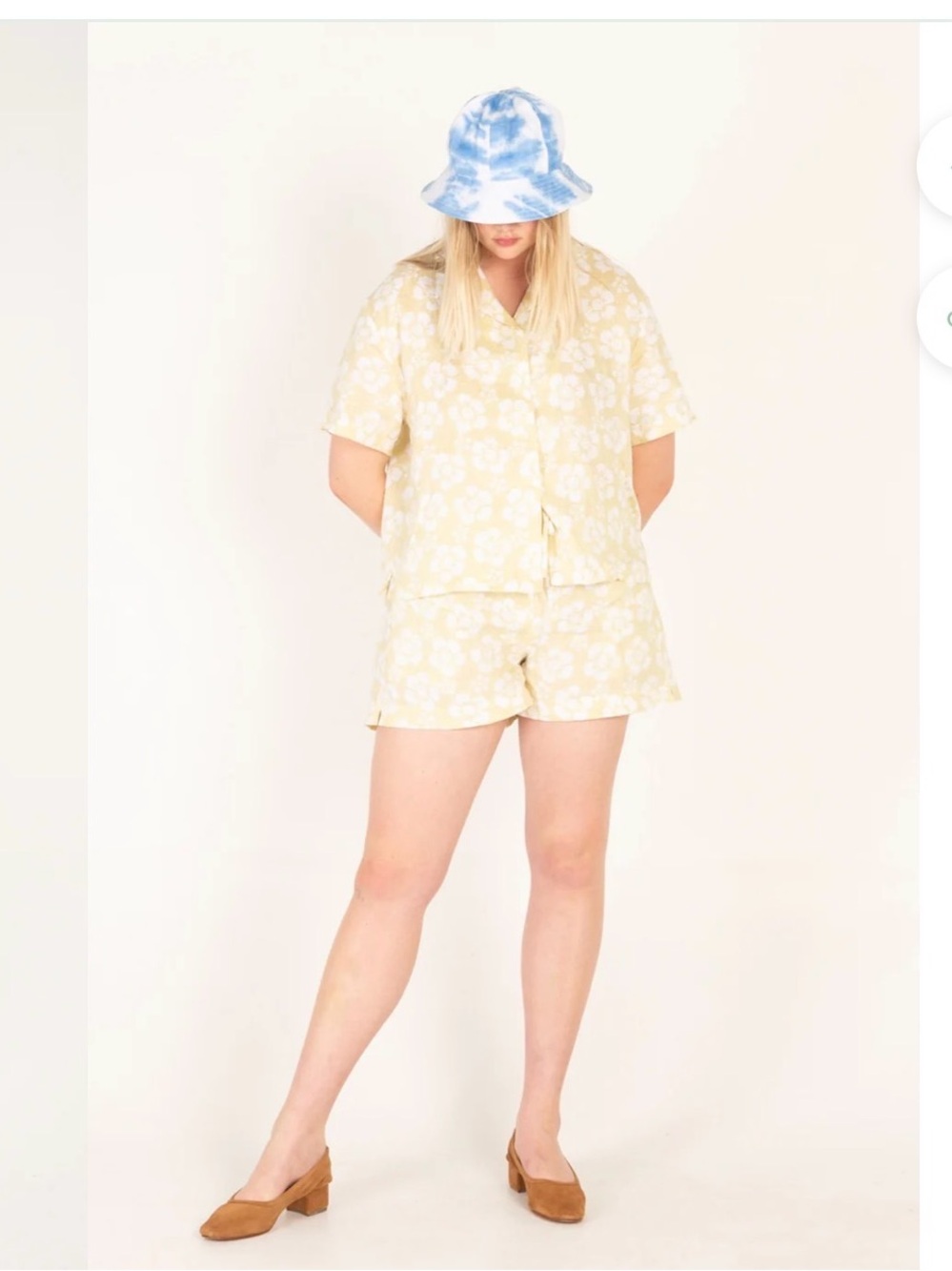 Emma Mulholland on Holiday Happy Hibiscus Short Resort Set XXL